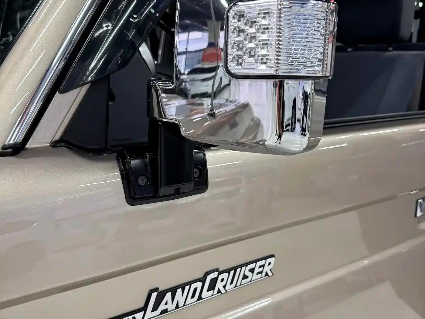 Land Cruiser (Imported) LC79 2019 Model 4.5L Manual — миниатюра 9