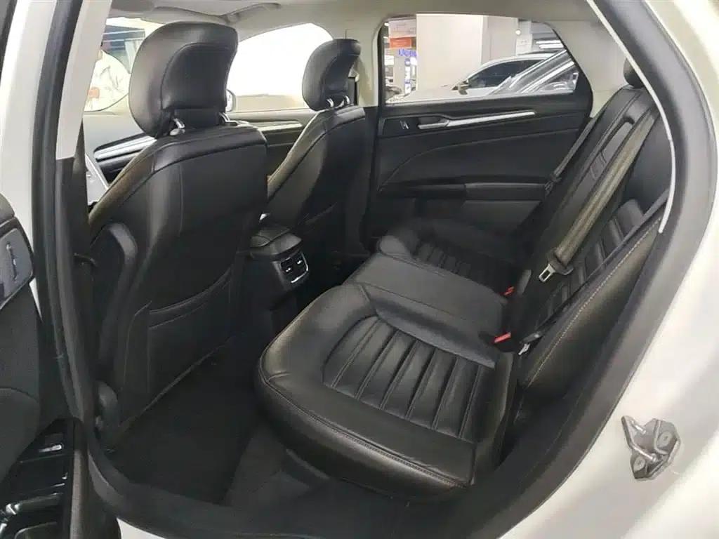 2013 Ford Mondeo 1.5L GTDi180 Fashion Edition — миниатюра 17