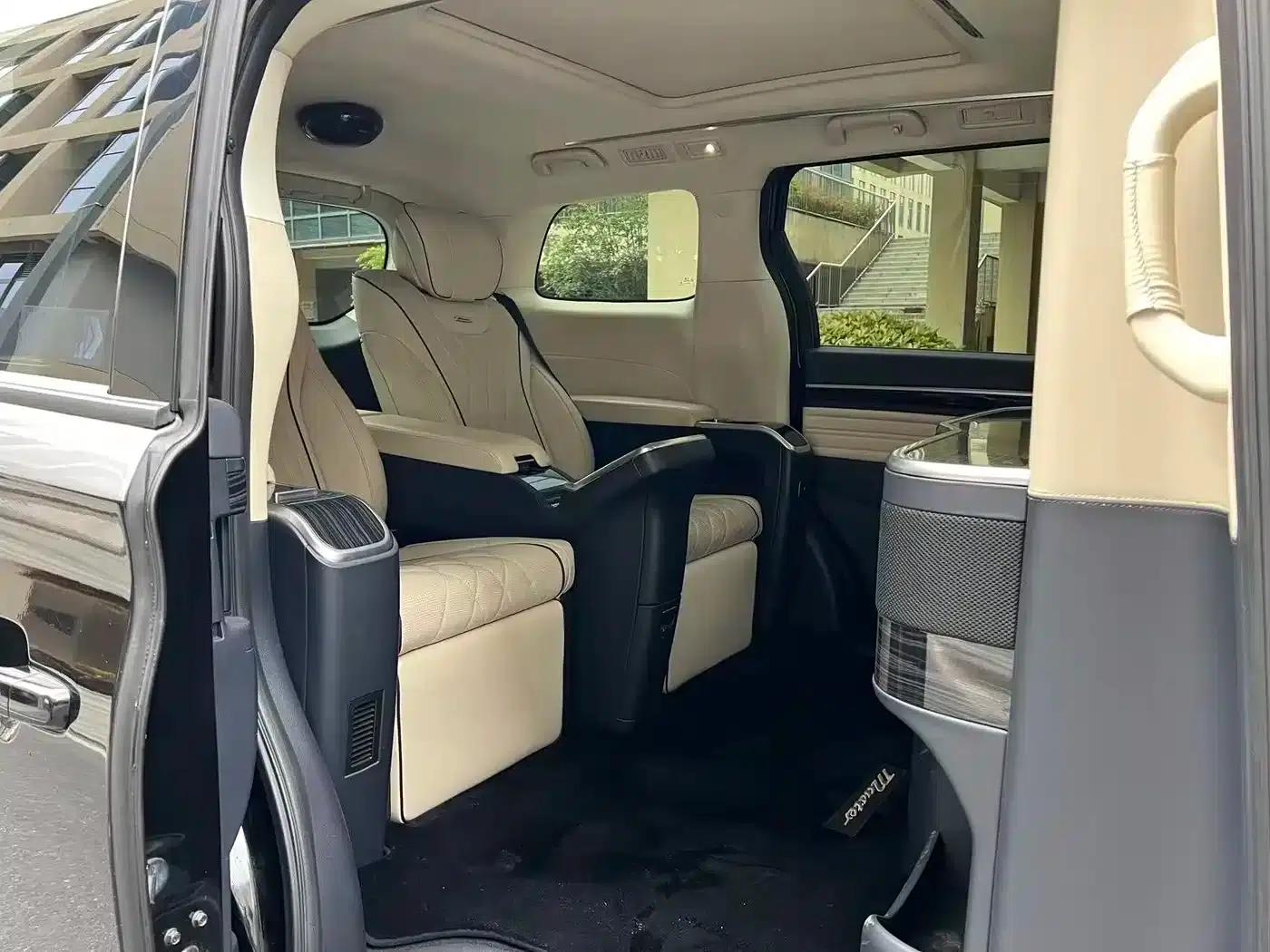 Trumpchi M8 2021 Master Series 390T Four-Seat Glory Edition — миниатюра 7