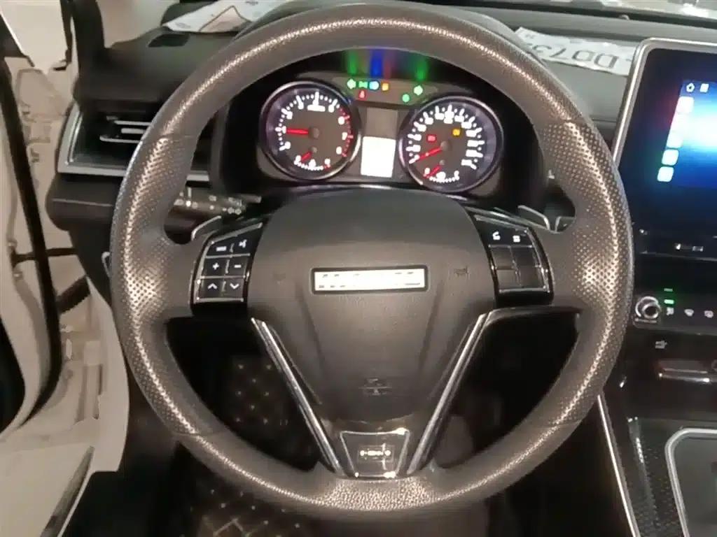 Haval M6 2021 PLUS 1.5T DCT Elite Intelligent Connectivity Edition — миниатюра 11