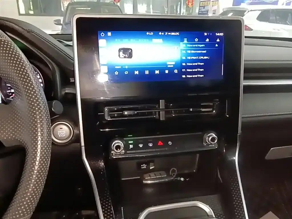 Haval M6 2021 PLUS 1.5T DCT Elite Intelligent Connectivity Edition — миниатюра 13