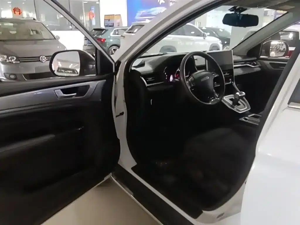 Haval M6 2021 PLUS 1.5T DCT Elite Intelligent Connectivity Edition — миниатюра 16