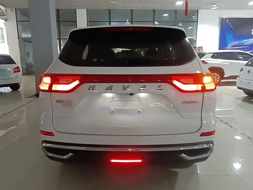 Haval M6 2021 PLUS 1.5T DCT Elite Intelligent Connectivity Edition — миниатюра 6