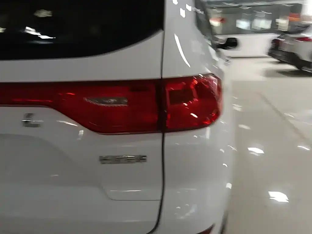 Haval M6 2021 PLUS 1.5T DCT Elite Intelligent Connectivity Edition — миниатюра 8