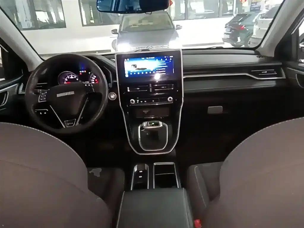 Haval M6 2021 PLUS 1.5T DCT Elite Intelligent Connectivity Edition — миниатюра 10