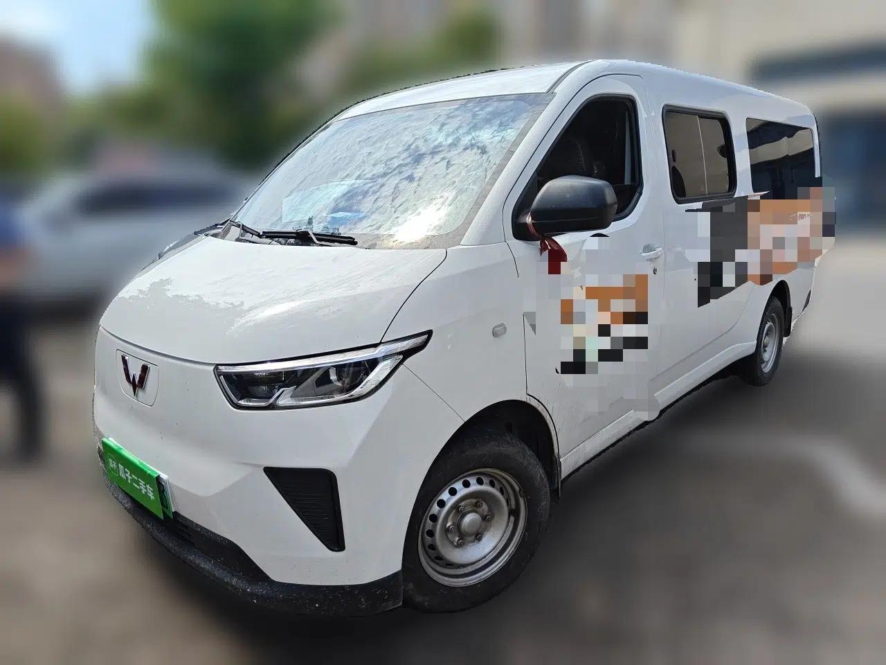 Wuling Yangguang 2024 300KM Comfort Version Passenger Van 75kW — миниатюра 1
