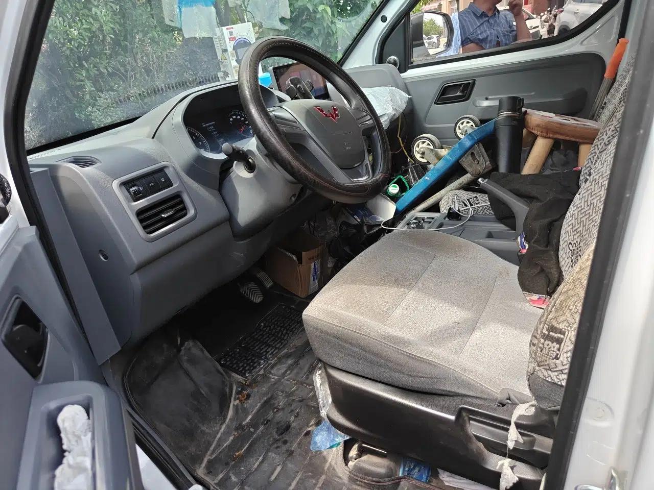 Wuling Yangguang 2024 300KM Comfort Version Passenger Van 75kW — миниатюра 16