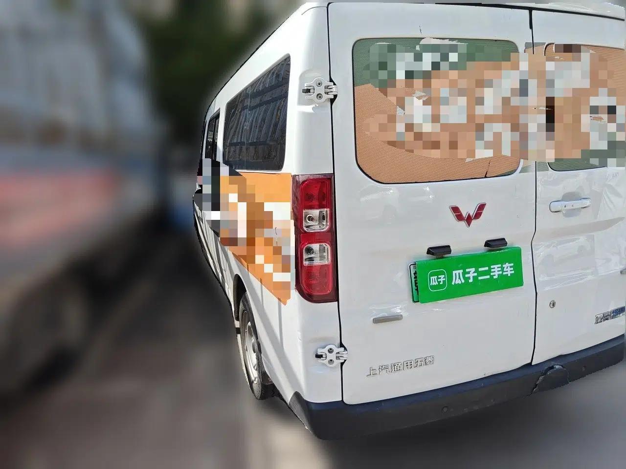 Wuling Yangguang 2024 300KM Comfort Version Passenger Van 75kW — миниатюра 4