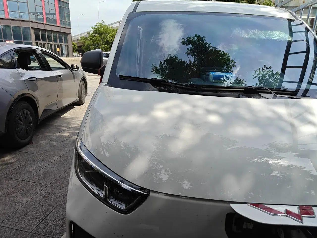 Wuling Yangguang 2024 300KM Comfort Version Passenger Van 75kW — миниатюра 7