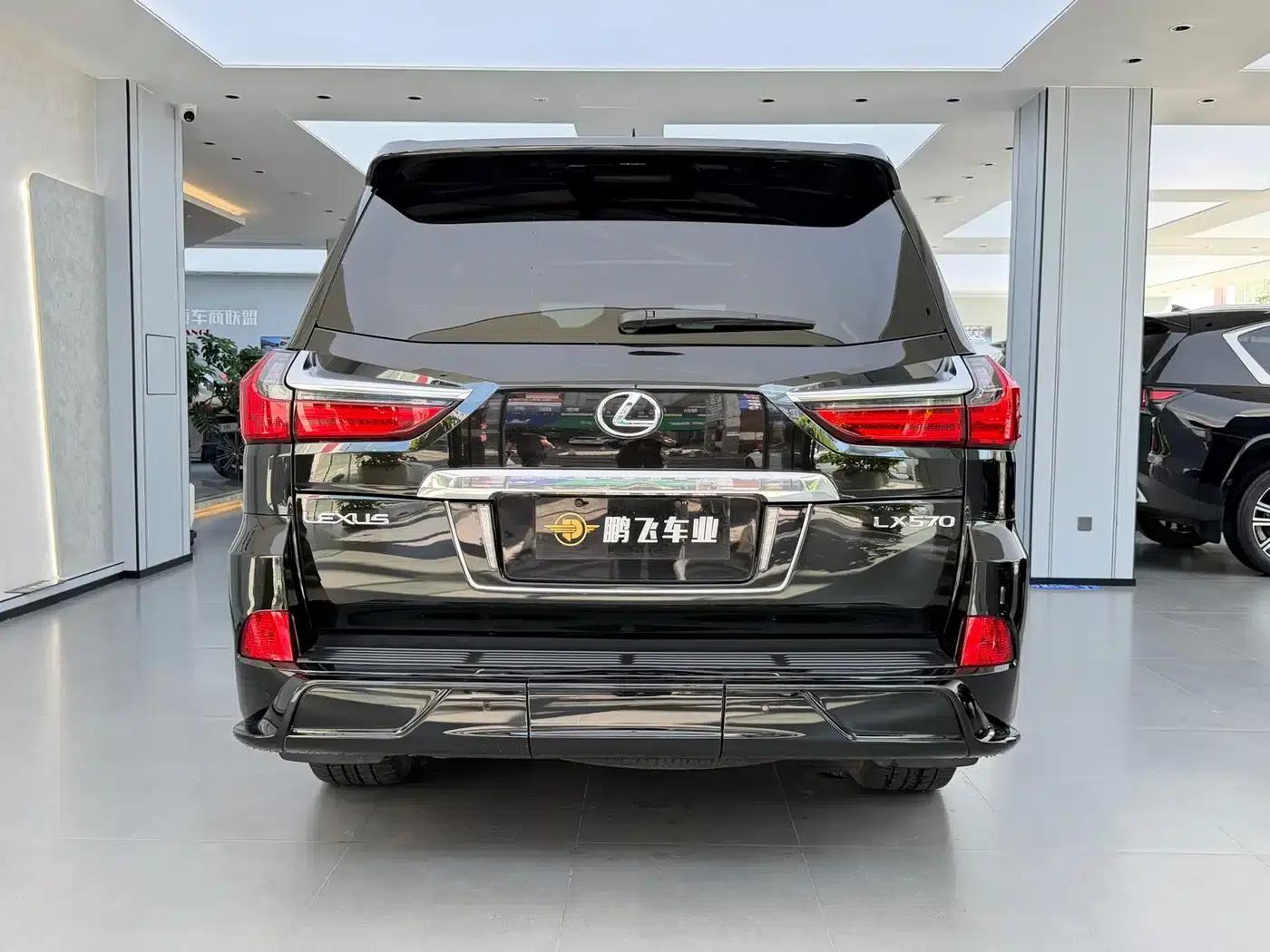 Lexus LX 2020 570 Canadian Spec — миниатюра 3