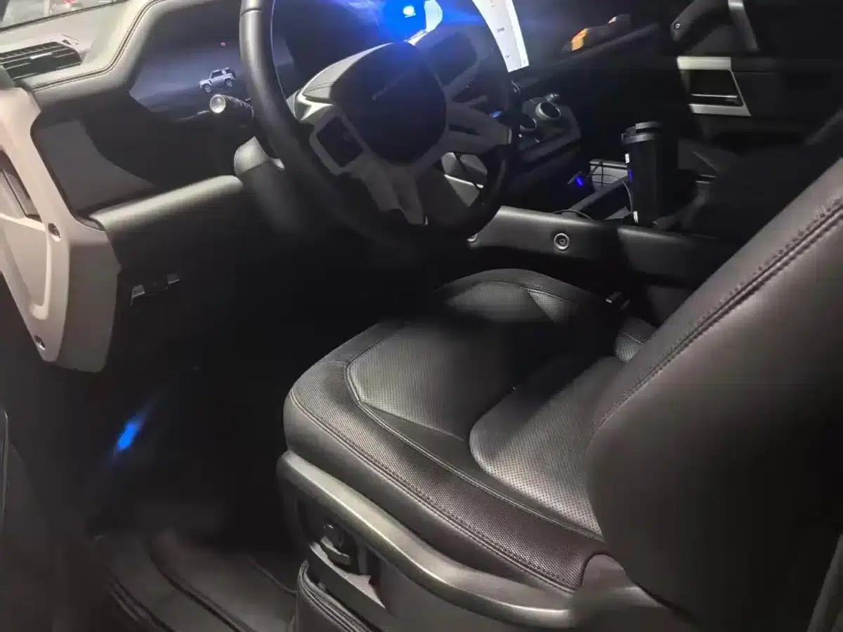 2023 Land Rover Defender 90 2.0T P300 X-DYNAMIC HSE — миниатюра 6