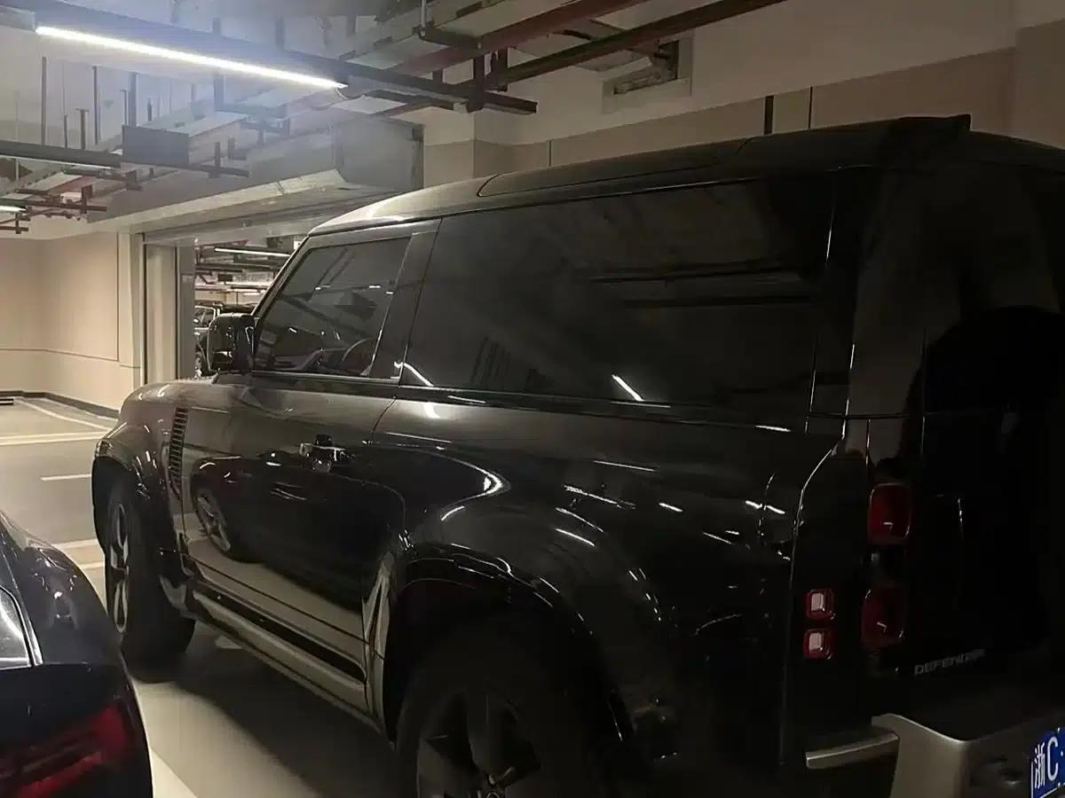 2023 Land Rover Defender 90 2.0T P300 X-DYNAMIC HSE — миниатюра 9