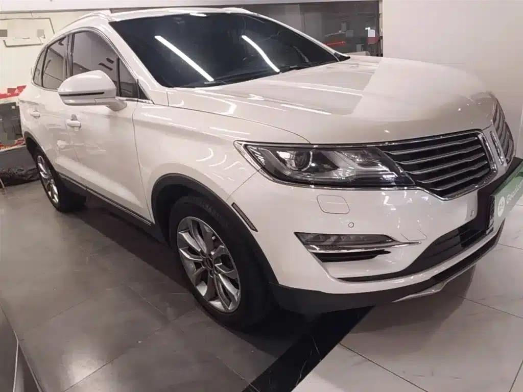 Lincoln MKC 2018 2.0T AWD Premium Edition — миниатюра 4