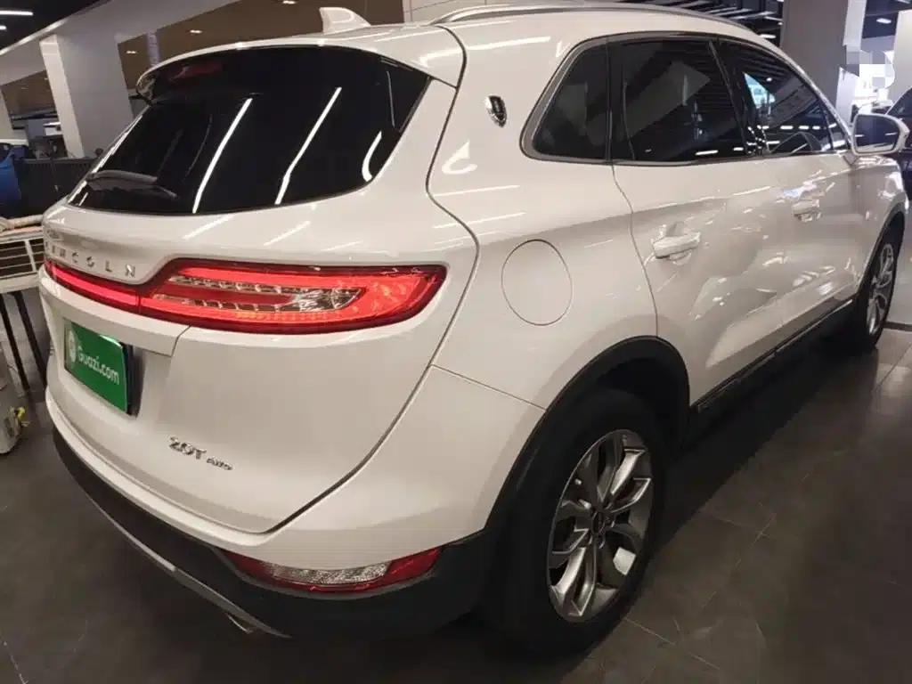 Lincoln MKC 2018 2.0T AWD Premium Edition — миниатюра 7