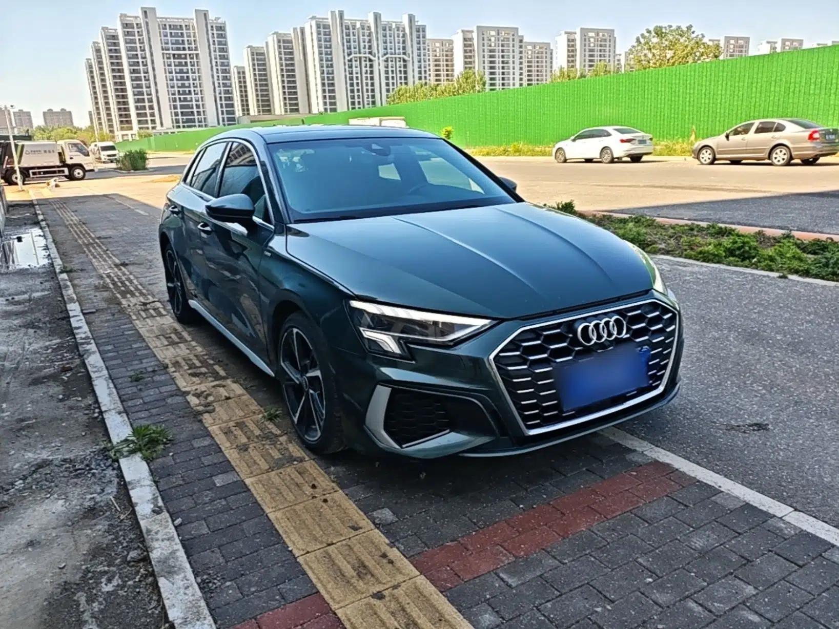 Audi A3 2022 Sportback 35 TFSI Fashionable Sports Model — миниатюра 3