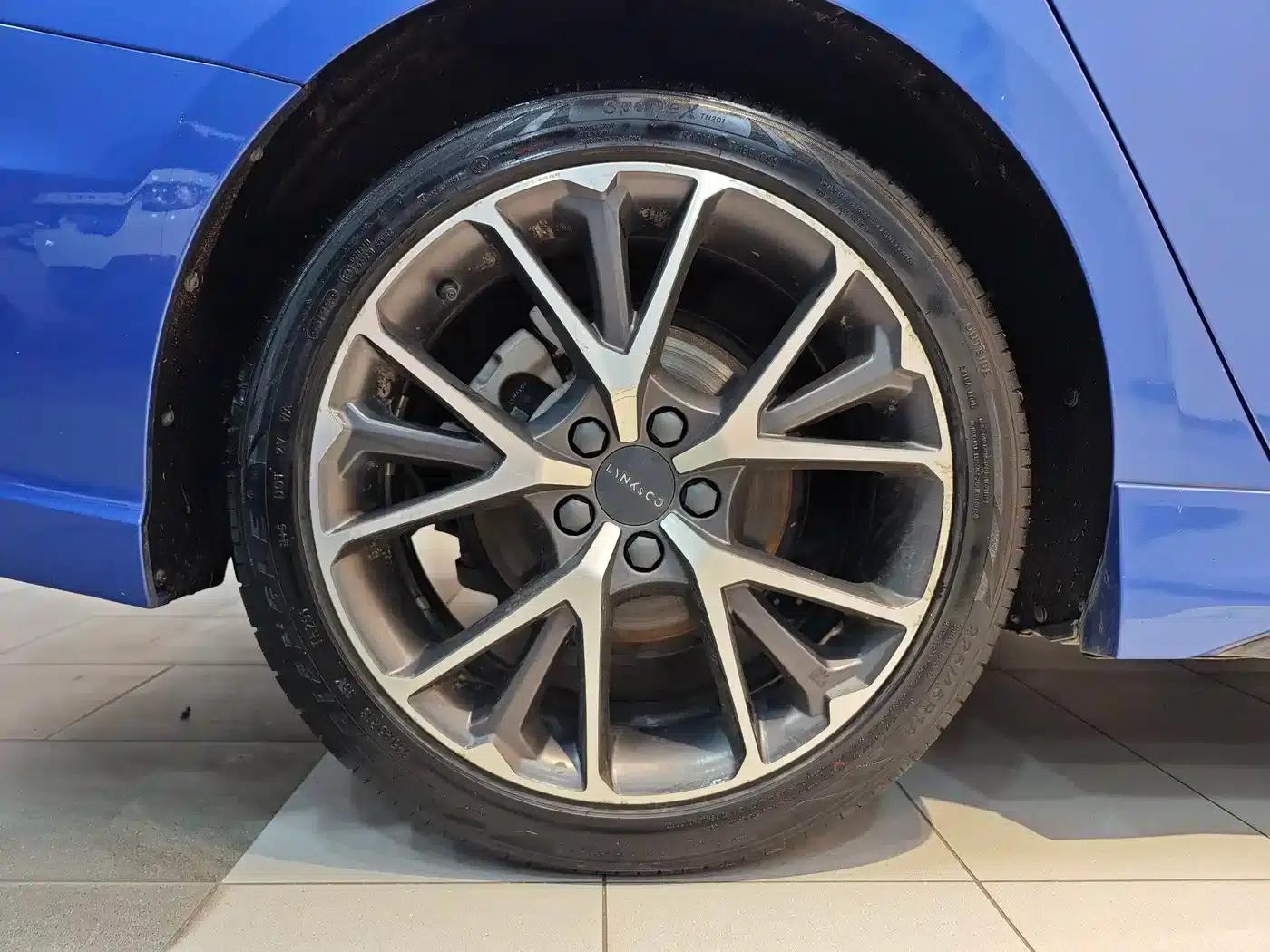 Lynk & Co 03 2019 1.5TD DCT Pro Edition (China VI Emission Standard) — миниатюра 32