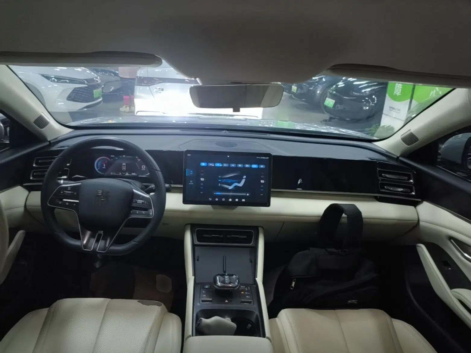 BYD Qin L 2024 DM-i 80KM Beyond Model — миниатюра 13