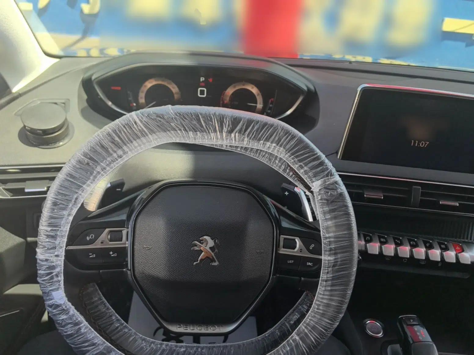 Peugeot 5008 2017 350THP 5-Seat Elite Edition — миниатюра 13