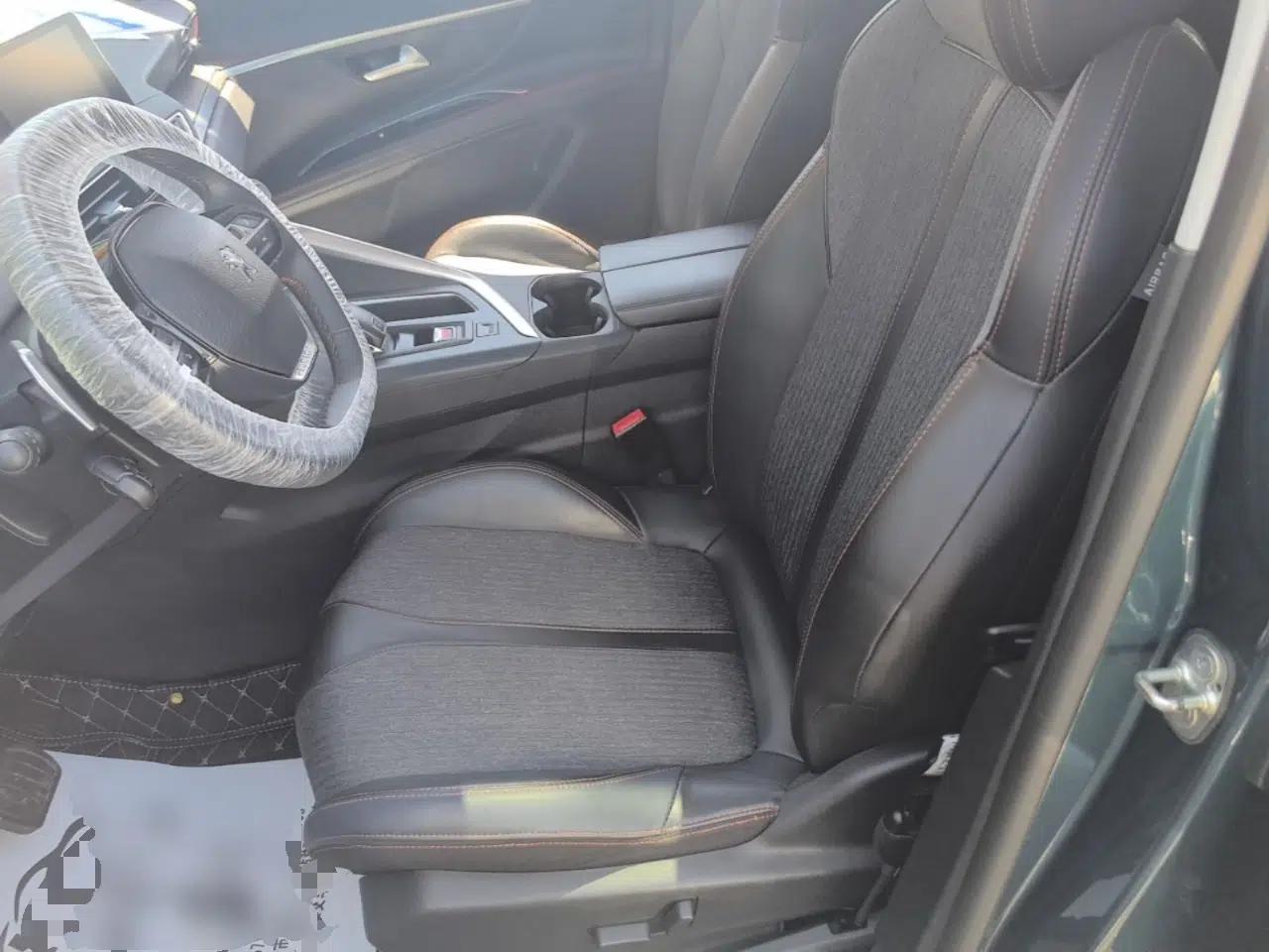 Peugeot 5008 2017 350THP 5-Seat Elite Edition — миниатюра 18