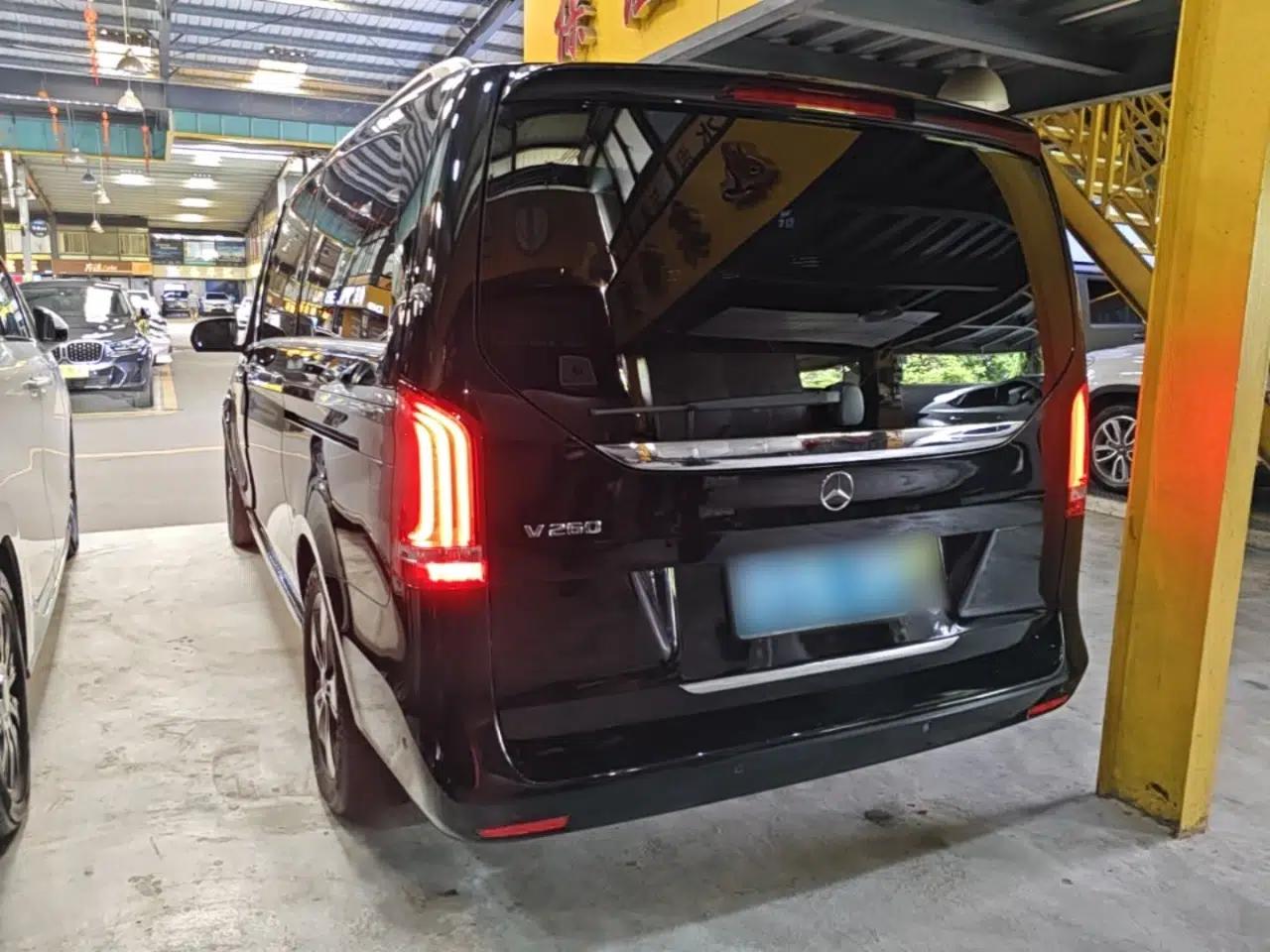 Mercedes-Benz V-Class 2021 V 260 Prestige Edition — миниатюра 4