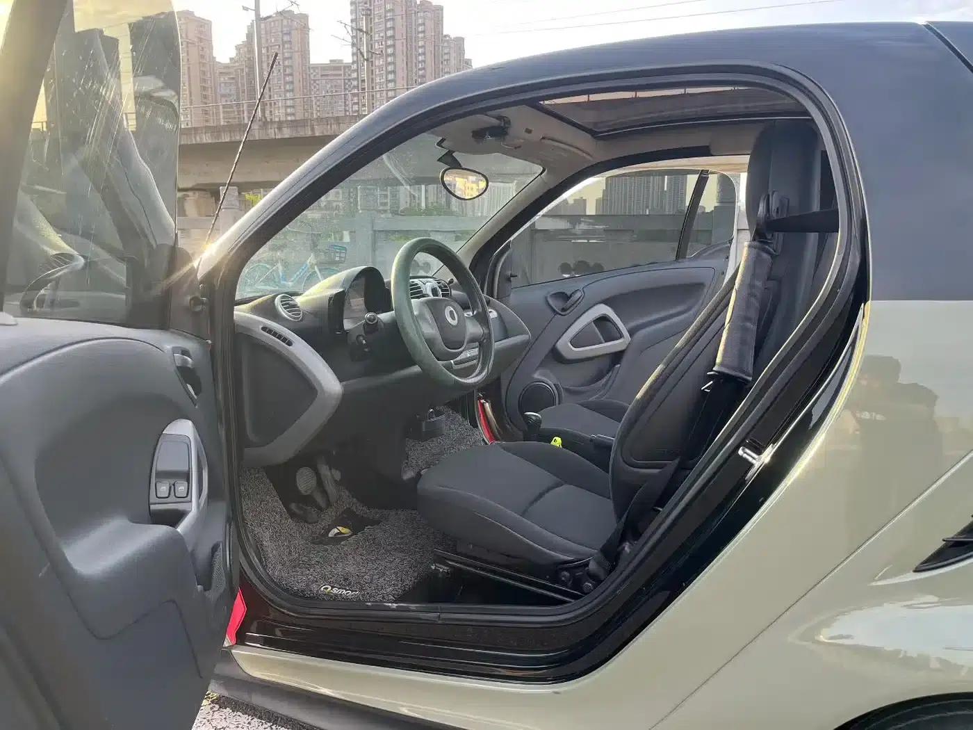 2012 Smart Fortwo 1.0 MHD Hardtop Passion Edition — миниатюра 4