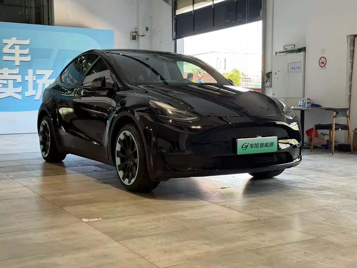Model Y 2022 Facelift Long Range All-Wheel Drive Version — миниатюра 3
