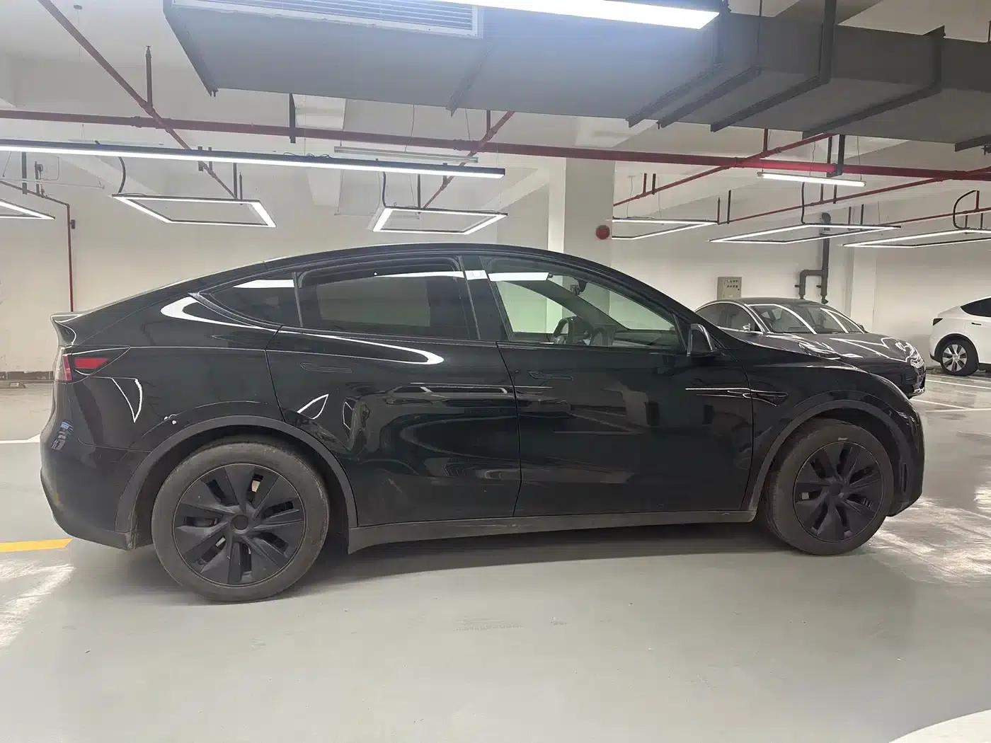 Model Y 2023 Rear-Wheel Drive — миниатюра 4