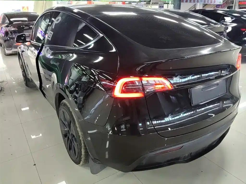 Model Y 2022 Facelift Long Range All-Wheel Drive Version — миниатюра 5