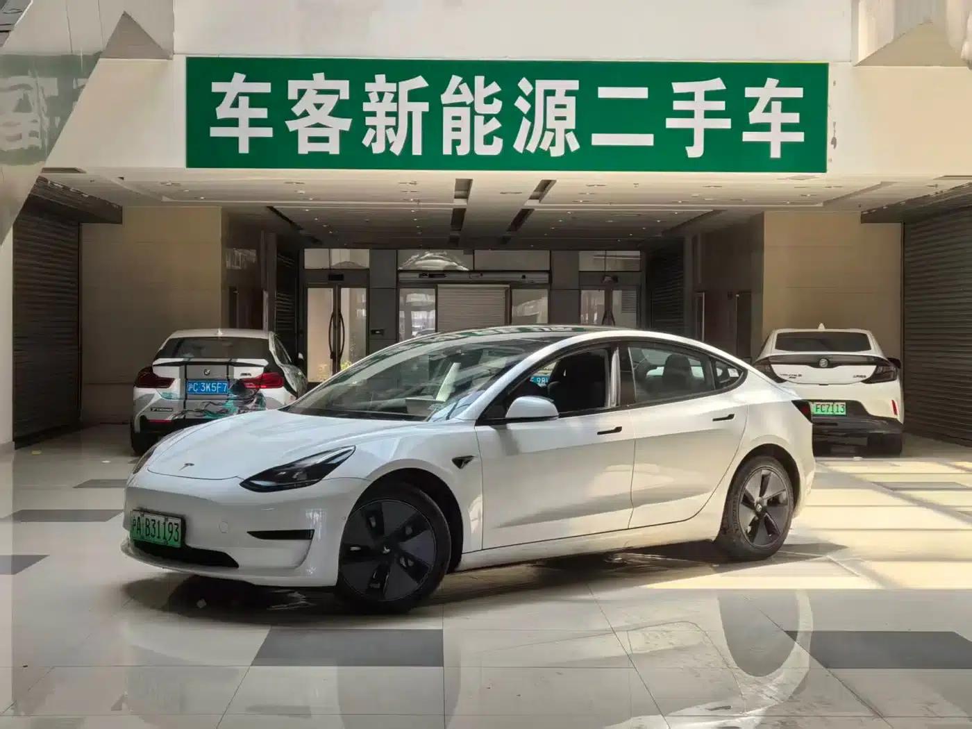 Model 3 2022 Rear-Wheel Drive — миниатюра 1