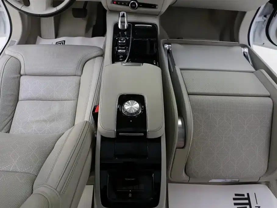 2019 Volvo S90 Plug-in Hybrid T8 E-Drive Hybrid Luxury Edition 3-seater (China VI Emission Standard) — миниатюра 11