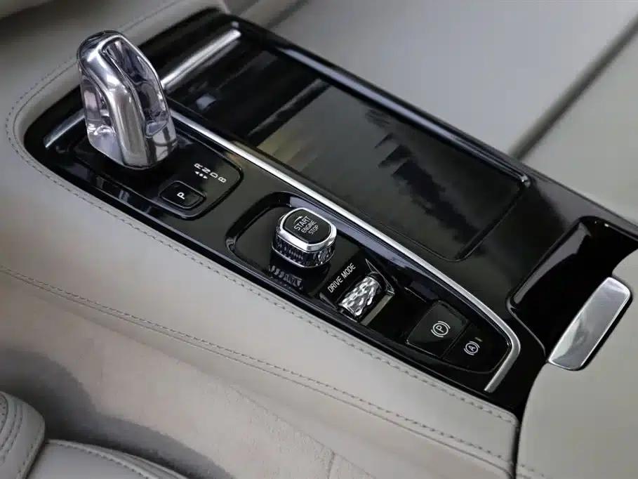 2019 Volvo S90 Plug-in Hybrid T8 E-Drive Hybrid Luxury Edition 3-seater (China VI Emission Standard) — миниатюра 12