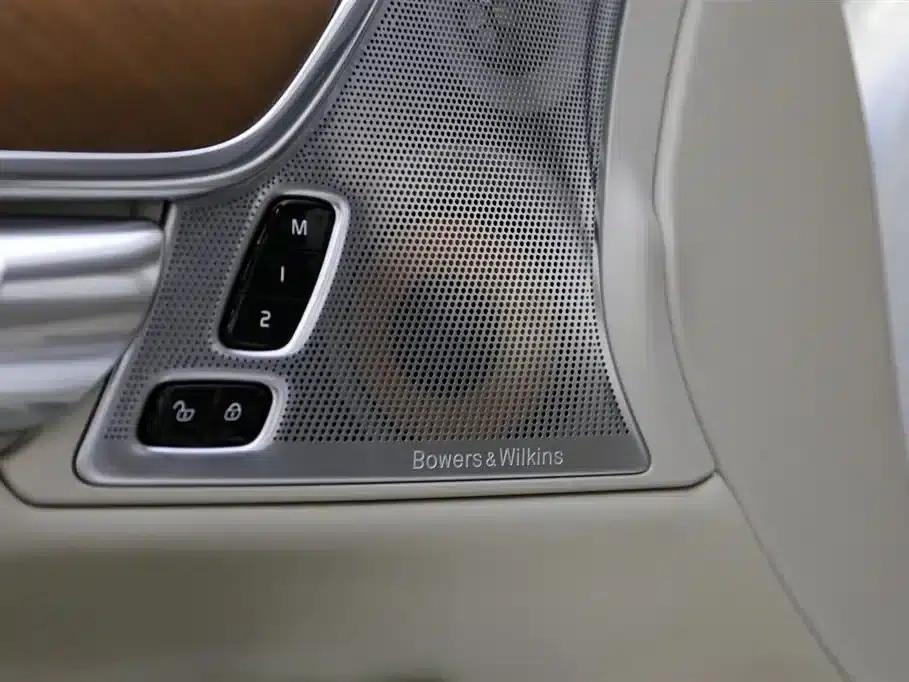 2019 Volvo S90 Plug-in Hybrid T8 E-Drive Hybrid Luxury Edition 3-seater (China VI Emission Standard) — миниатюра 15