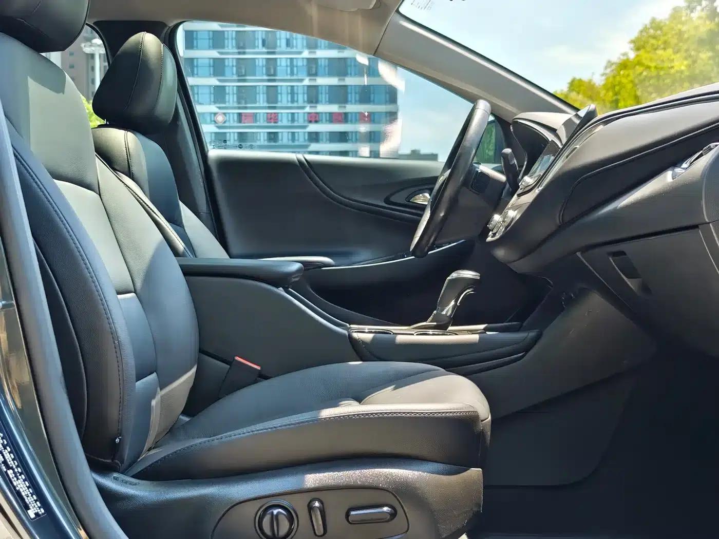 2018 Chevrolet Malibu XL 530T Automatic Elite Edition — миниатюра 12
