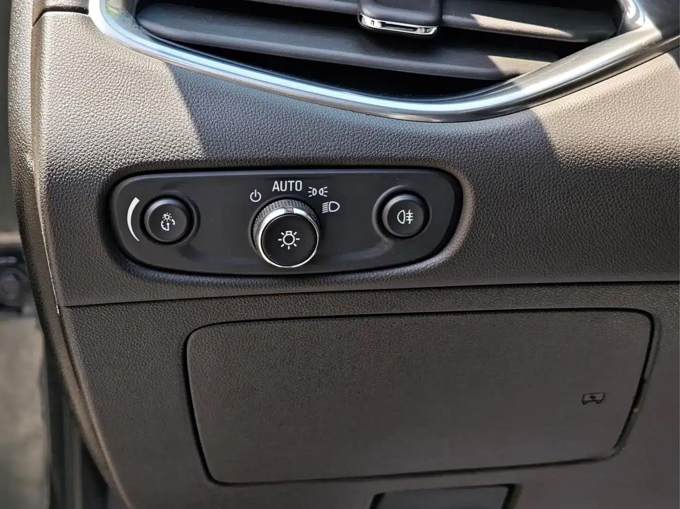 2018 Chevrolet Malibu XL 530T Automatic Elite Edition — миниатюра 19