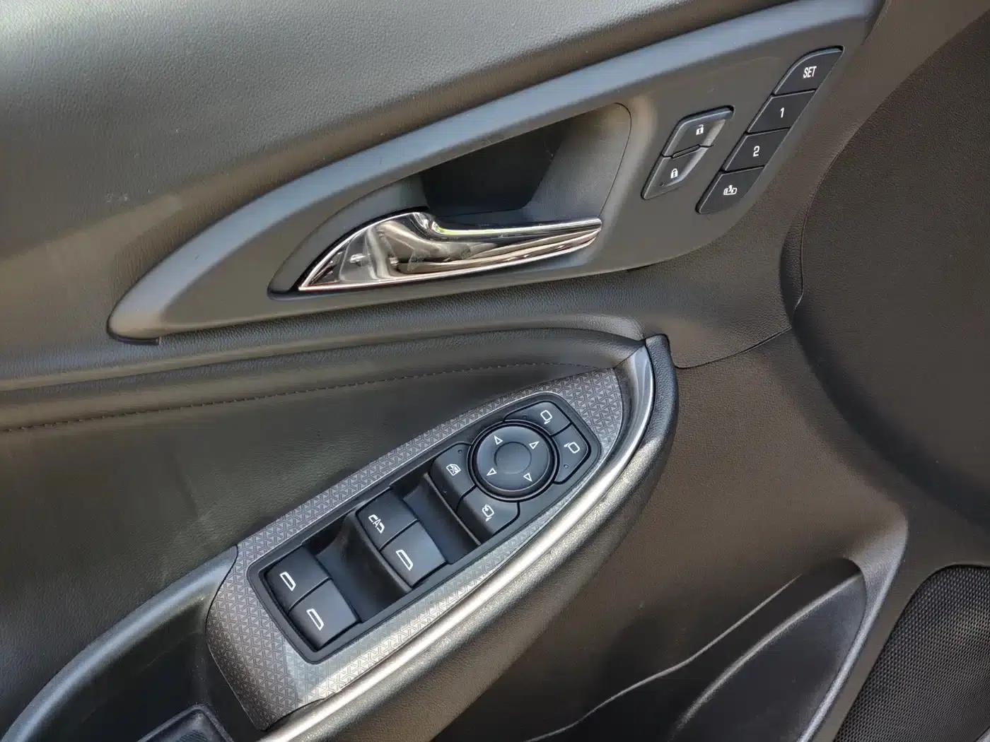 2018 Chevrolet Malibu XL 530T Automatic Elite Edition — миниатюра 21
