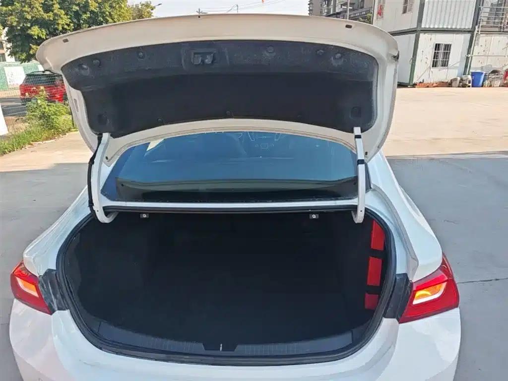 2018 Chevrolet Malibu XL 530T Automatic Ruichi Edition — миниатюра 19