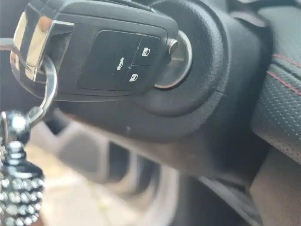 Chevrolet Cruze 2020 Mild Hybrid RS 330T Automatic Comfort Edition — миниатюра 9