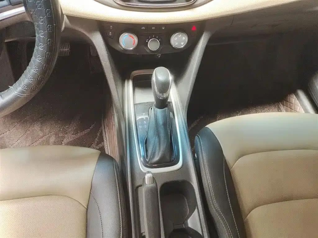 Chevrolet Cruze 2020 320 Automatic Enjoy Edition — миниатюра 4