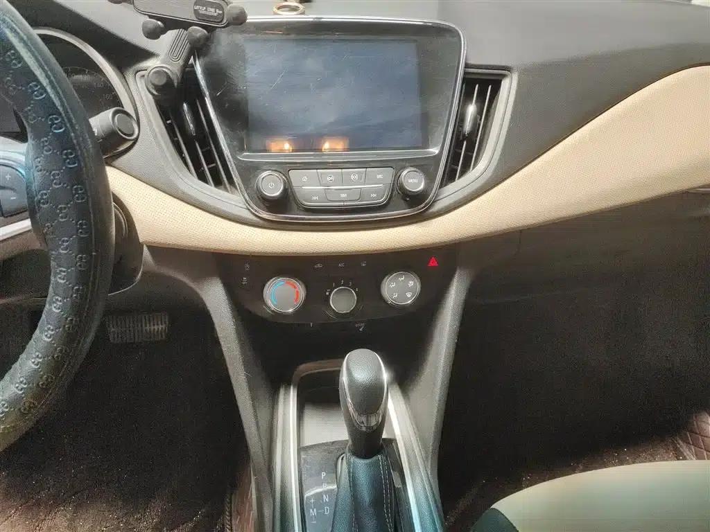 Chevrolet Cruze 2020 320 Automatic Enjoy Edition — миниатюра 5
