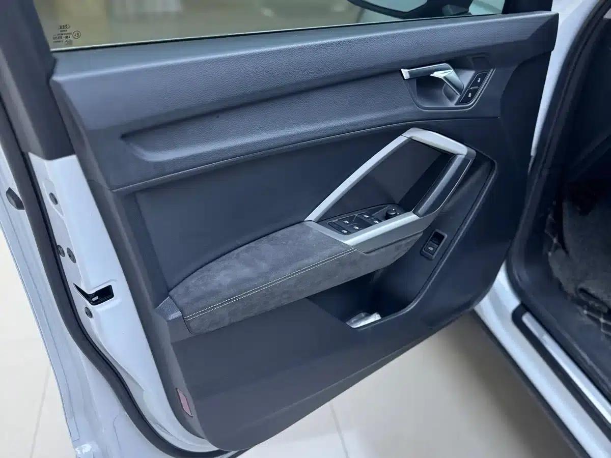 Audi Q3 2022 35 TFSI Progressive Dynamic — миниатюра 4
