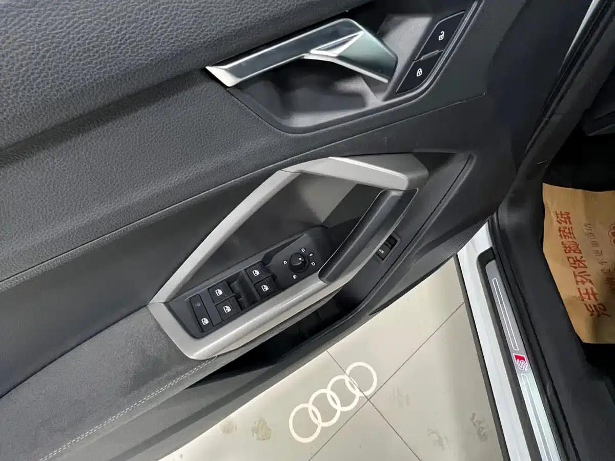 Audi Q3 2022 35 TFSI Fashion Dynamic Edition — миниатюра 13