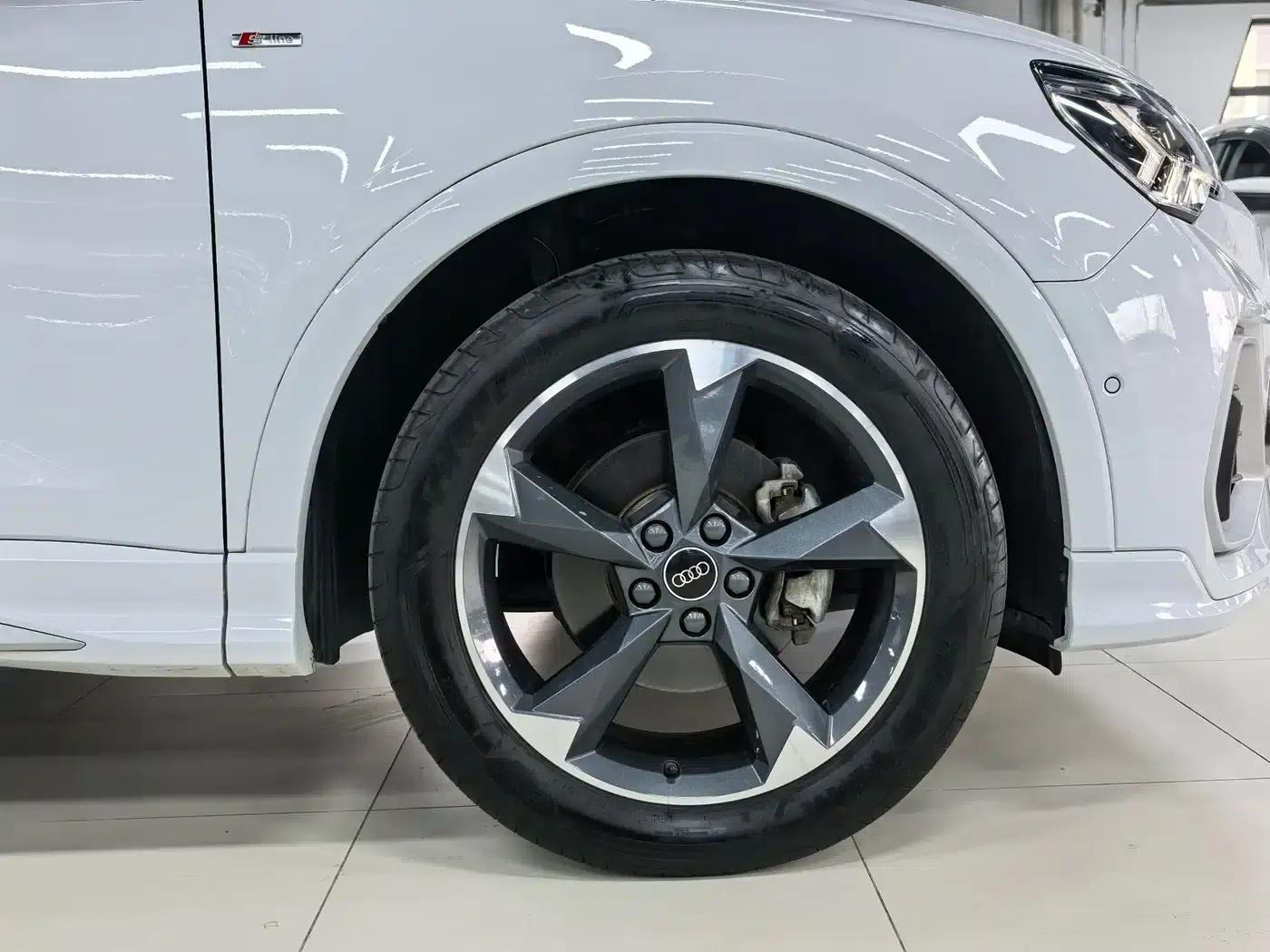 Audi Q3 2023 35 TFSI Fashion Dynamic (1.4T) — миниатюра 6