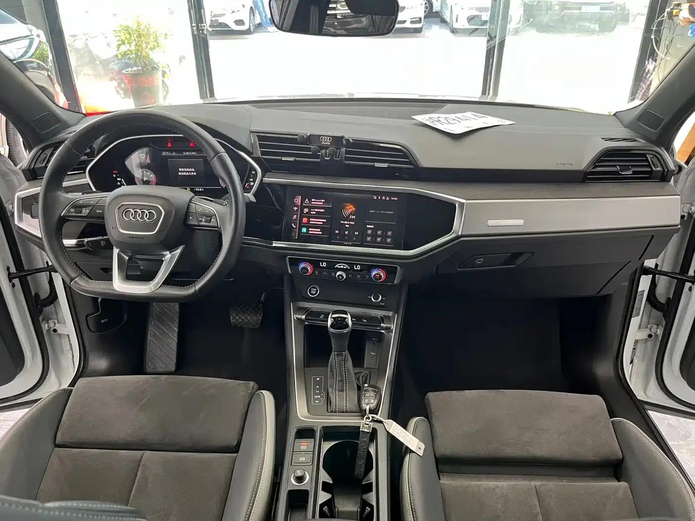 Audi Q3 2022 35 TFSI Fashion Dynamic Edition — миниатюра 10