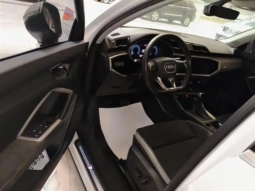 Audi Q3 2019 35 TFSI Fashion Dynamic Edition — миниатюра 16