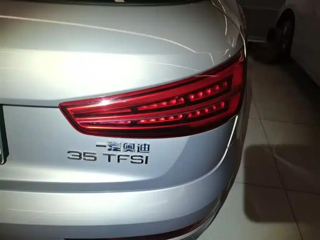 Audi Q3 2018 30th Anniversary Edition 35 TFSI Fashion Model — миниатюра 24