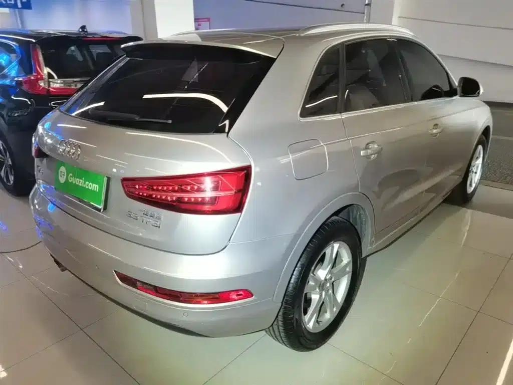 Audi Q3 2018 30th Anniversary Edition 35 TFSI Fashion Model — миниатюра 5