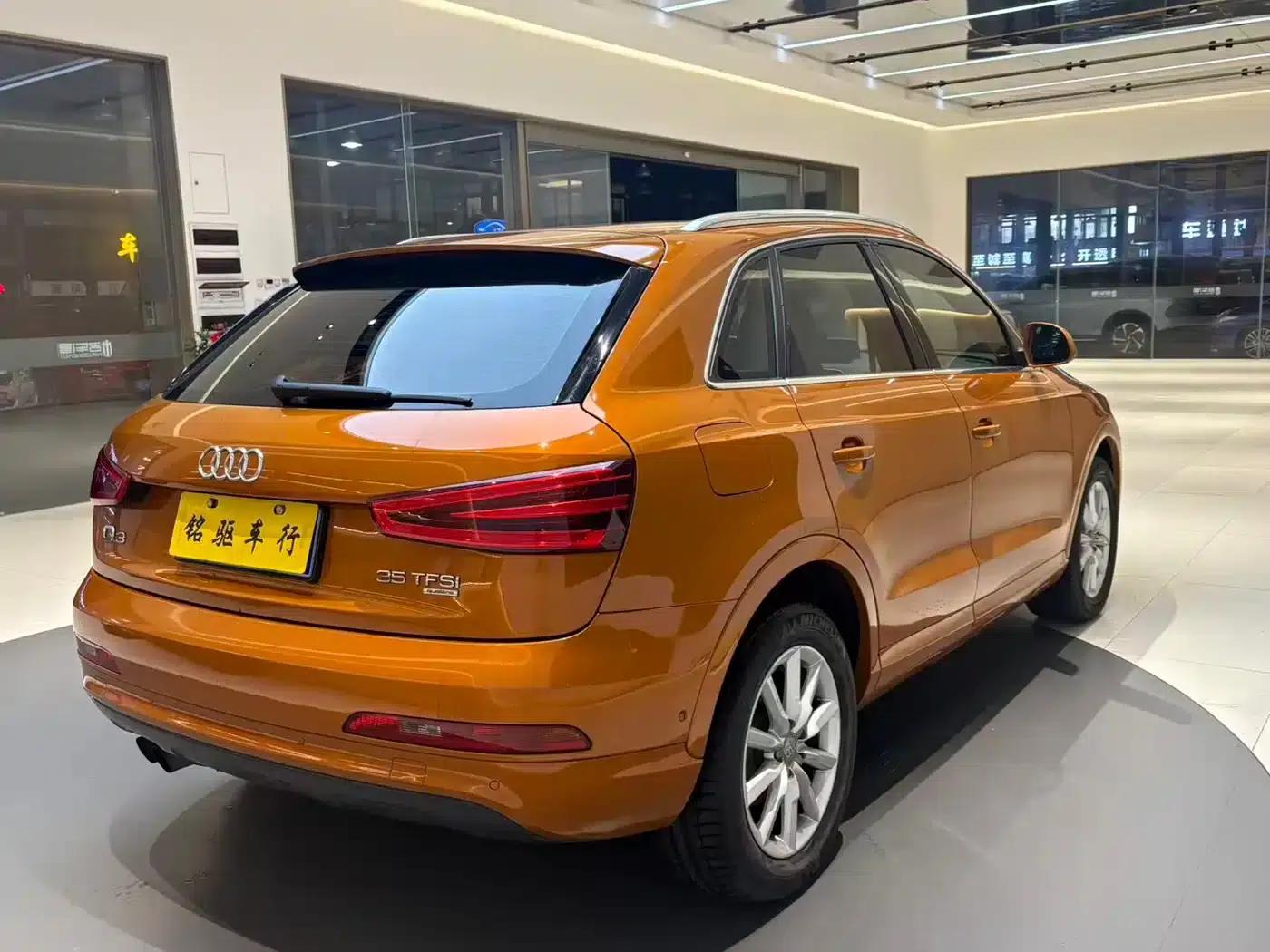 Audi Q3 (Imported) 2012 35 TFSI quattro Comfort — миниатюра 5