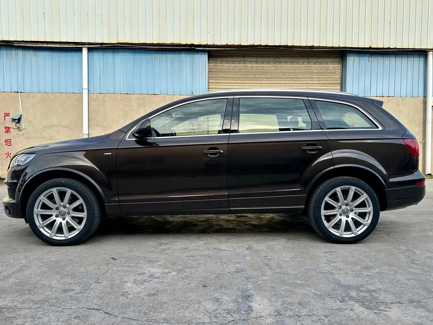 Audi Q7 2011 3.0 TFSI Exclusive Model 200kW — миниатюра 4