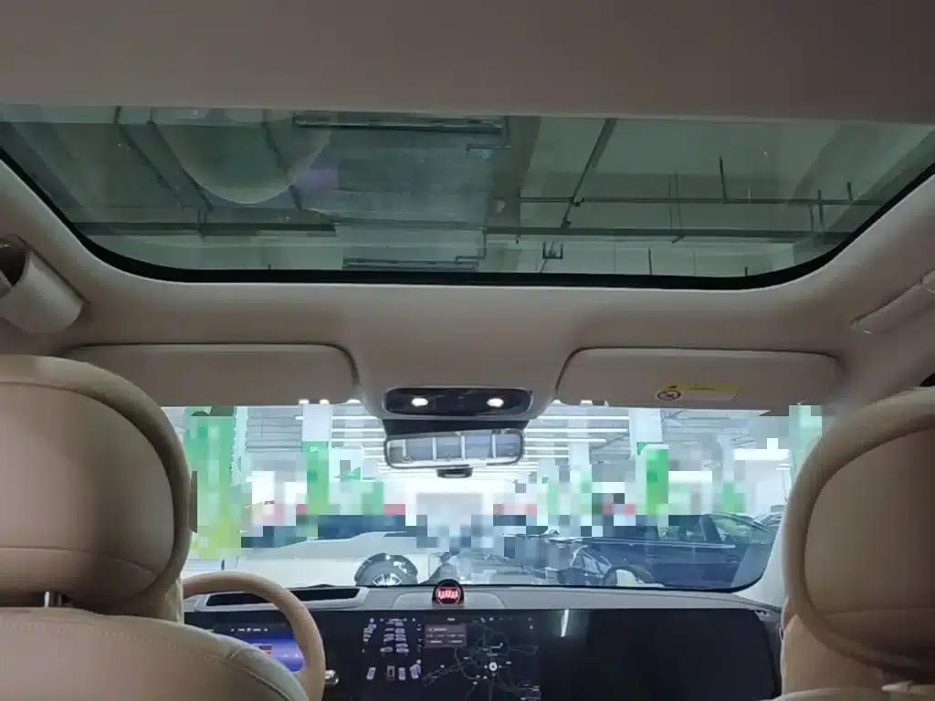 Wenjie M8 2025 Extended Range Max+ Version 53.4kWh 6-Seat Version (192-line LiDAR) — миниатюра 18