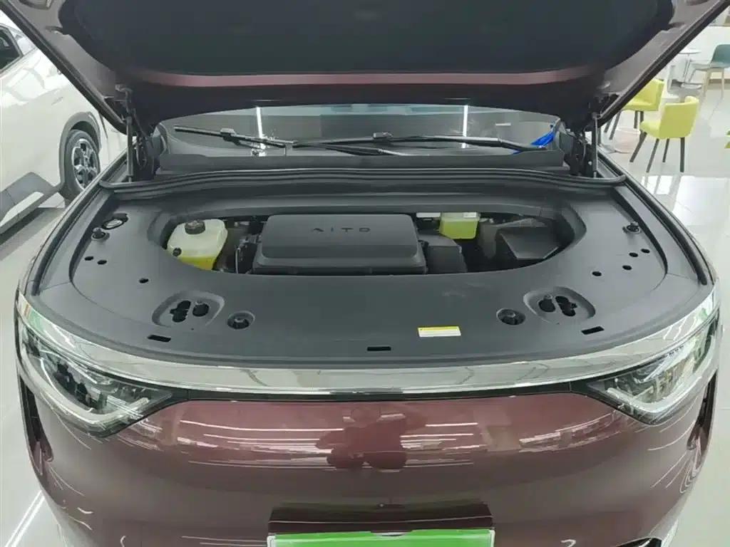Wenjie M8 2025 Extended Range Max+ Version 53.4kWh 6-Seat Version (192-line LiDAR) — миниатюра 20